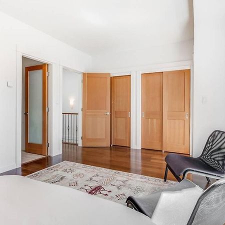 Cedar Hill Sunlit Stay - Bright Spacious & Modern Victoria Exterior photo